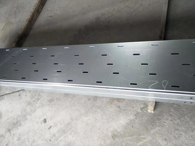 屏蔽電氣干擾的托盤線槽橋架