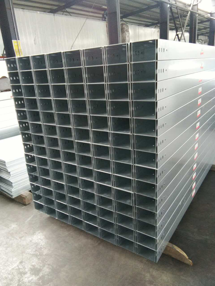 按照電纜橋架好的操作規(guī)范來(lái)往往可以避免很多傷害